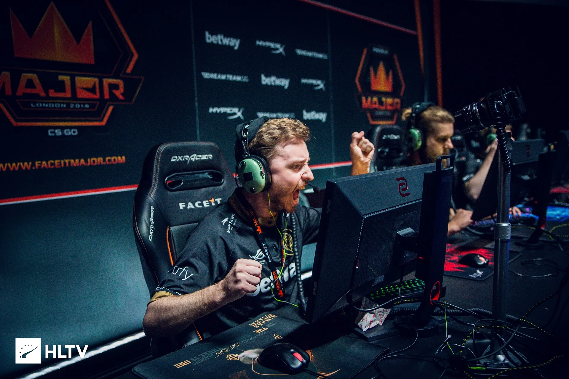 FACEIT Major: Ninja in...