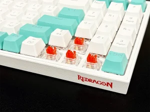 Mały ale wariat – REDRAGON VEIGAR K643GWC Pro RGB