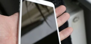 DeeJayPallaside sprzedaje swojego iPhone 6s