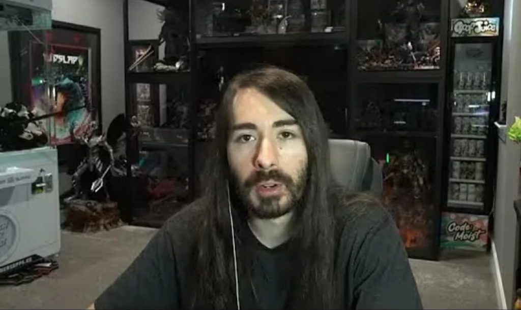 MoistCr1TiKaL ostro krytykuje szefa YouTube po obronie moderacji i treści tworzonych przez AI!