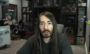 MoistCr1TiKaL ostro krytykuje szefa YouTube po obronie moderacji i treści tworzonych przez AI!