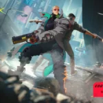 Grafika promocyjna aktualizacji 2.5 do Cyberpunka 2077. Cyborg narysowany w stylu anime, w szarym płaszczu i czerwonych okularach, trzyma pistolet. Stoi plecami do V, uzbrojonego w dwa pistolety, na samochodzie podczas ulicznej strzelaniny. Na grafice widnieją logotypy „Cyberpunk 2077 Ultimate Edition” i „Edgerunners II Update 2.5”. Źródło: Cyberpunk.net.