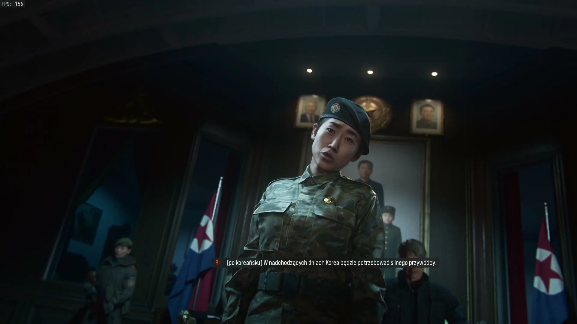 Ri Ju-Young w mundurze i berecie pod portretami przywódców Korei Północnej w Modern Warfare 4
